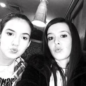 Meet your Posher, Kayla